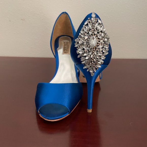 Brand: Badgley Mischka Maxine Satin Pumps - Picture 2 of 6